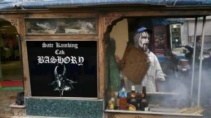 Potret spanduk pedagang yang bikin merinding dan geleng-geleng kepala